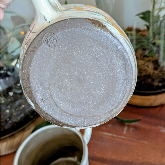 Sundance Heart Design Mugs with Purple and Yellow Accents for Mom - Picture 4 of 5